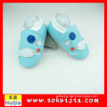 2015 new type blue and white fish embroidered cow leather soft safety boot with baby shoes